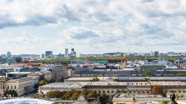 edellä näkymä Berliinin katedraalista kaupunkiin
 - Valokuva, kuva