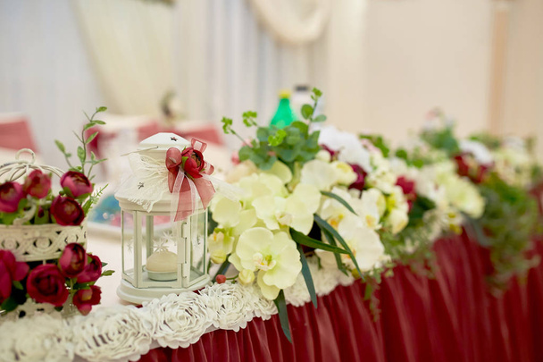 結婚式のテーブルを美しく装飾されました。 - 写真・画像