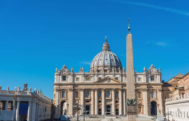 Catedral de San Pedro en la Ciudad del Vaticano
 - Foto, Imagen