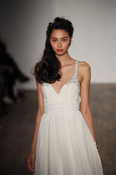 Blush by Hayley Paige  Bridal show   - Photo, Image