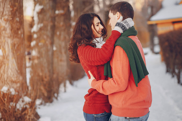 Couple love snow and cold - Foto, Imagen