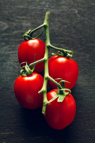Fresh cherry tomatos - Foto, afbeelding