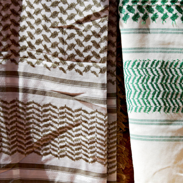 la texture de l'écharpe arabe symbolique traditionnelle en coton comme fond abstrait
 - Photo, image