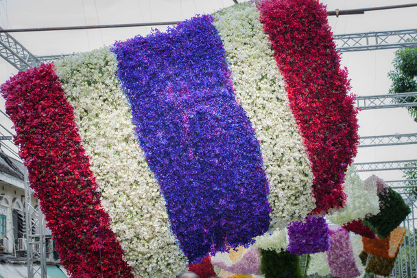 bela decoração de flores no mercado de flores Pakklong Talad
 - Foto, Imagem