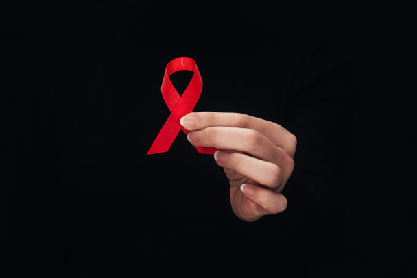 mujer con cinta de sida
 - Foto, imagen