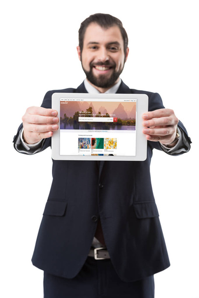 Tablet mit Shutterstock-Webseite - Foto, Bild