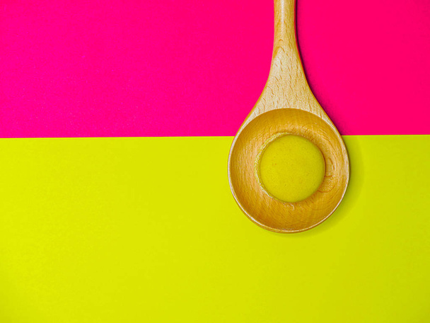  макаруни і дерев'яна ложка
 - Фото, зображення