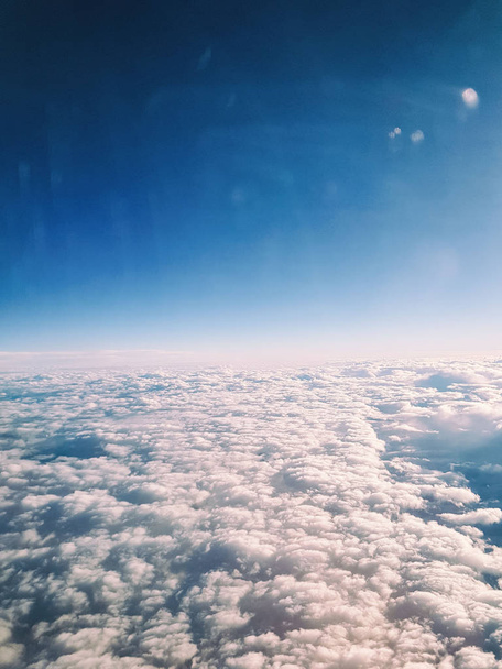 Lucht van het vliegtuig, mooie achtergrond - Foto, afbeelding