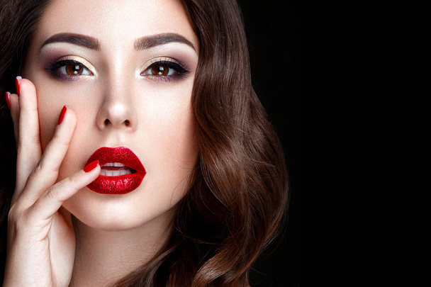 brunette with red lips - Photo, image