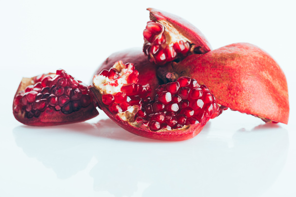 pomegranate pieces - 写真・画像