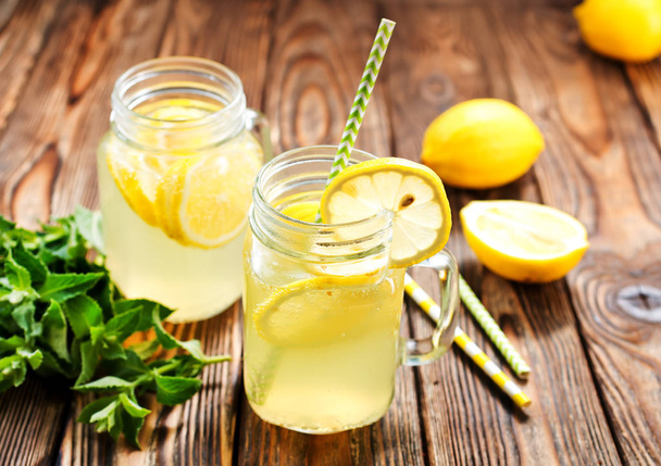 lemonade in glass jars - Zdjęcie, obraz