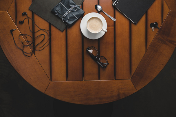 café sur table en bois - Photo, image