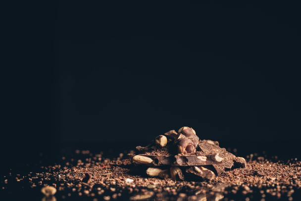 chocolate with nuts pieces - Φωτογραφία, εικόνα