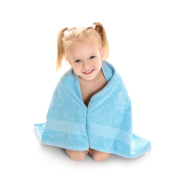 girl wrapped in towel - Zdjęcie, obraz