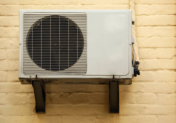Air conditioner on wall - Foto, Imagen