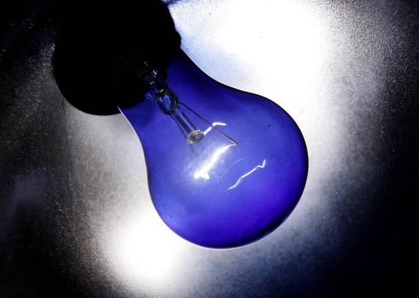 Lâmpada azul escura
 - Foto, Imagem