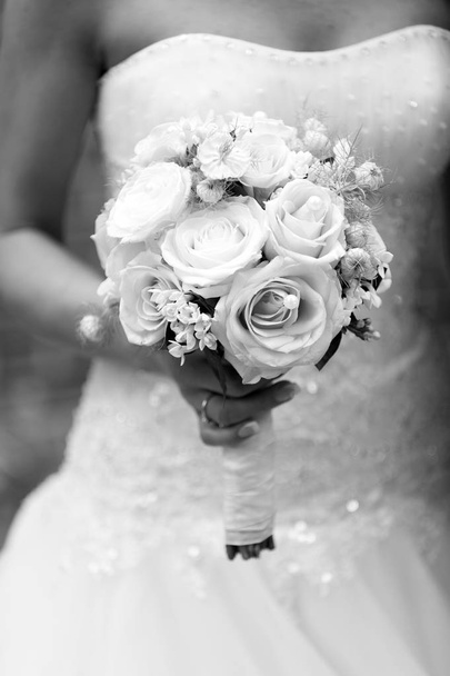 Beautiful wedding roses bouquet - Fotoğraf, Görsel