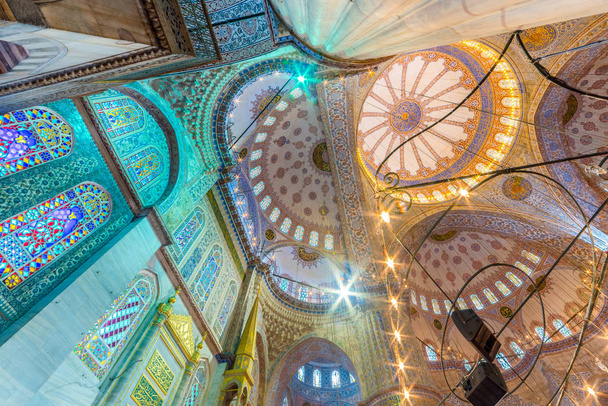 Sininen moskeija kutsutaan myös sulttaani Ahmed moskeija tai sulttaani Ahmet moskeija Istanbulissa, Turkki
. - Valokuva, kuva