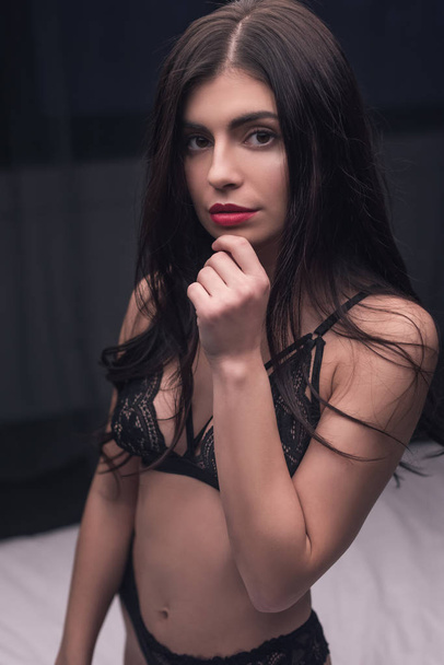 sensueel meisje in sexy lingerie - Foto, afbeelding