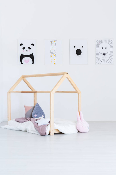 Child 's bed in bright bedroom - Foto, Imagem