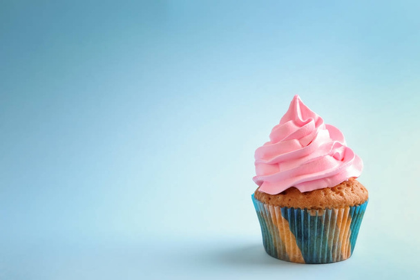 Tasty birthday cupcake - 写真・画像