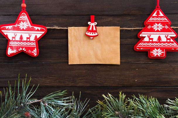 Christmas tree toys on a wooden background. Place under the text. - Fotoğraf, Görsel