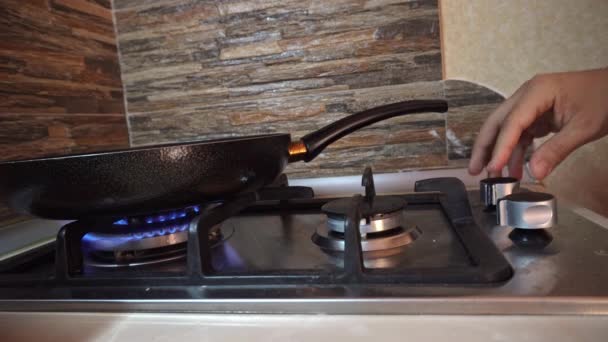 Turning On and Off a Stove Burner - Footage, Video