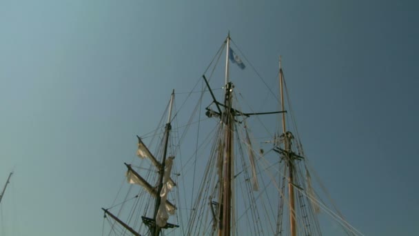 Velho mastro de vela 03
 - Filmagem, Vídeo