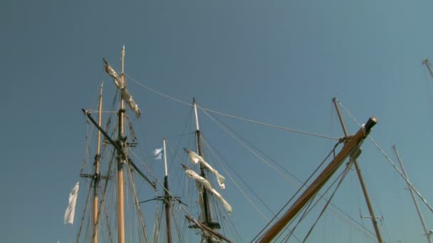 Velho mastro vela 04
 - Filmagem, Vídeo