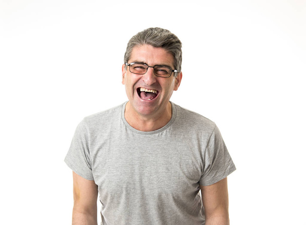 hombre blanco 40 a 50 años sonriendo feliz mostrando agradable y posi
 - Foto, Imagen