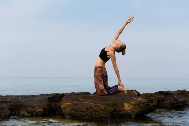 Sommer-Yoga in Thailand - Foto, Bild