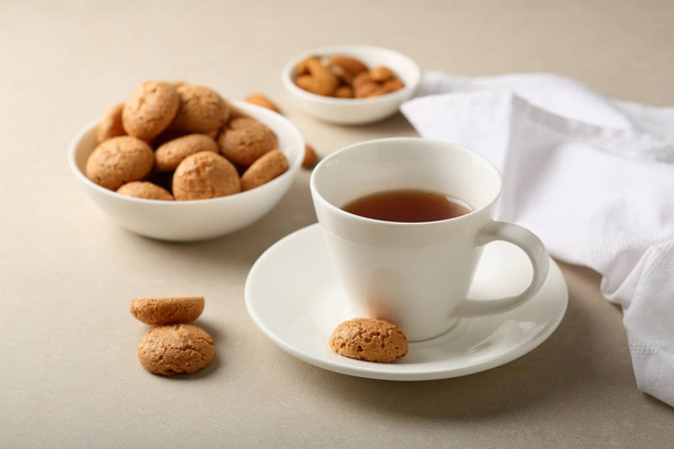 Breakfast tea in white cup - Foto, imagen