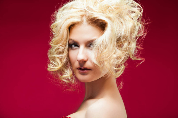 Glamour portrét blondýnka - Fotografie, Obrázek