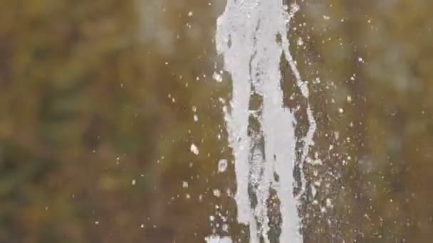 Çeşme yağmur damlaları - Video, Çekim