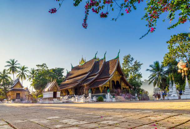 Wat Xieng Thong (Tempio della città d'oro) a Luang Prabang, Laos. Xie.
 - Foto, immagini
