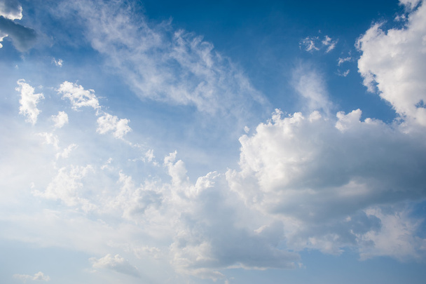 Яркое красивое небо с облаками
 - Фото, изображение
