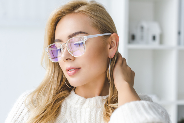 fashionable woman in eyeglasses - Fotografie, Obrázek