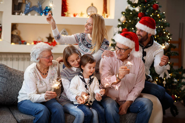Christmas joy in the  family - Foto, Imagem