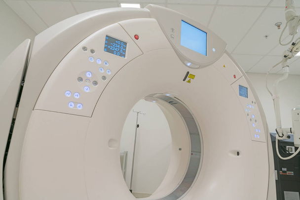 Tomografía computarizada en el hospital en el centro de radiografía
. - Foto, imagen