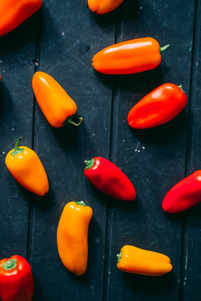 Jalapeno peppers gradient colors - 写真・画像