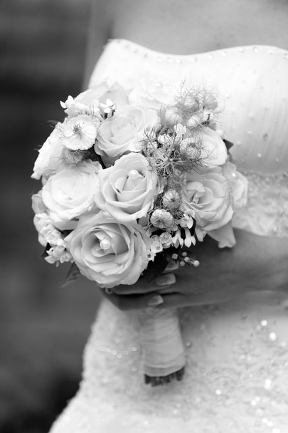 Beautiful wedding roses bouquet - Foto, imagen