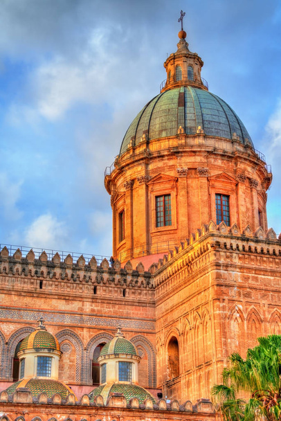 Palermo Cathedral), об "єкт всесвітньої спадщини ЮНЕСКО в Сицилії (Італія). - Фото, зображення