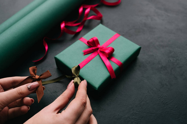 holiday professional gift handmade wrapping - Foto, afbeelding