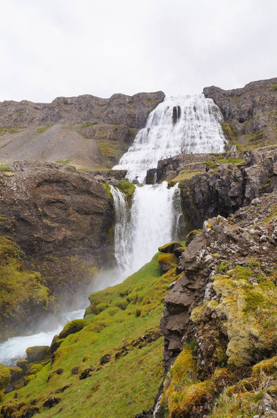 İzlanda'daki güzel Dynjandi şelale. - Fotoğraf, Görsel