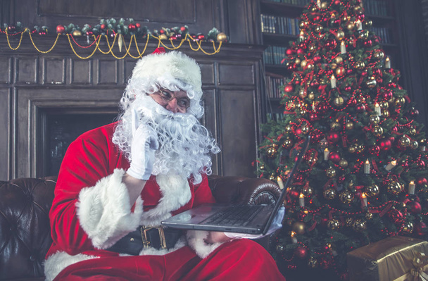 Santa claus portraits and lifestyle - Foto, Imagen