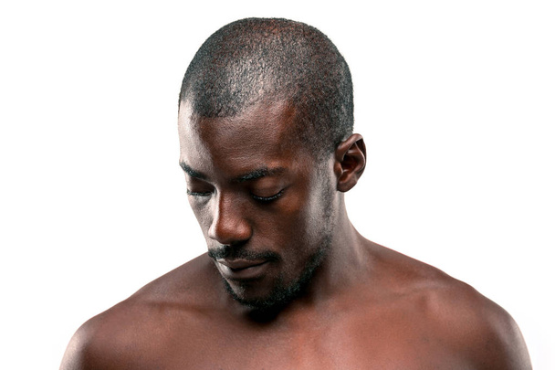 Positive thinking African-American man on brown background - Фото, зображення