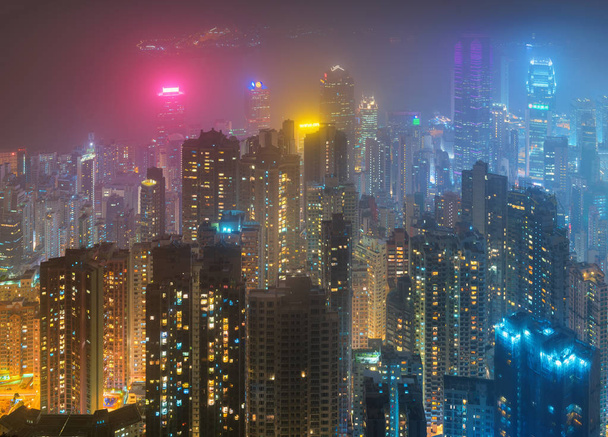 O pico de Hong Kong, cena noturna da paisagem urbana de Hong Kong
 - Foto, Imagem