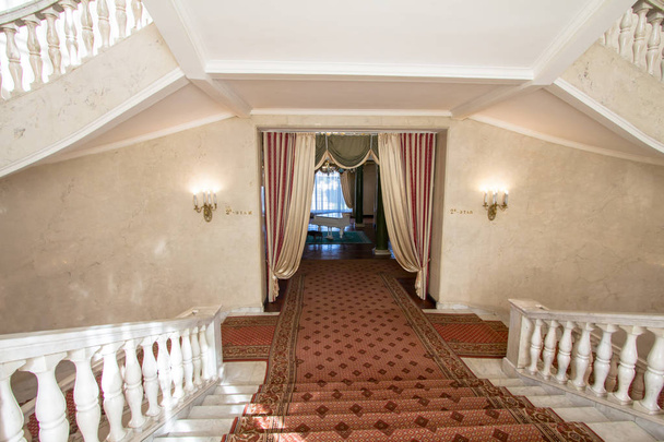 "Interior del hotel "" Sovetskiy "" en Moscú, Rusia" - Foto, imagen