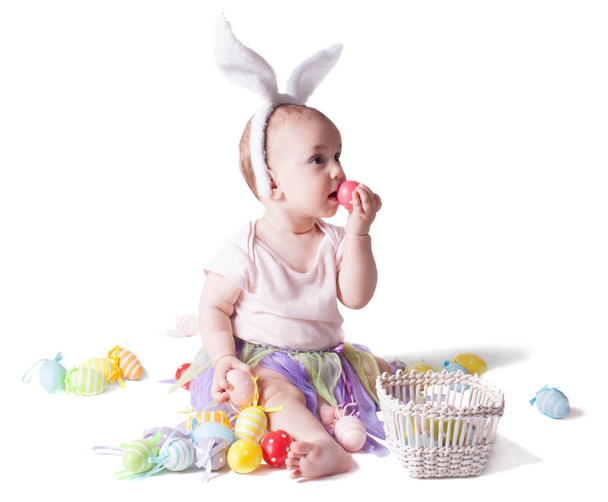 Baby girl in a rabbit hat - Foto, Bild