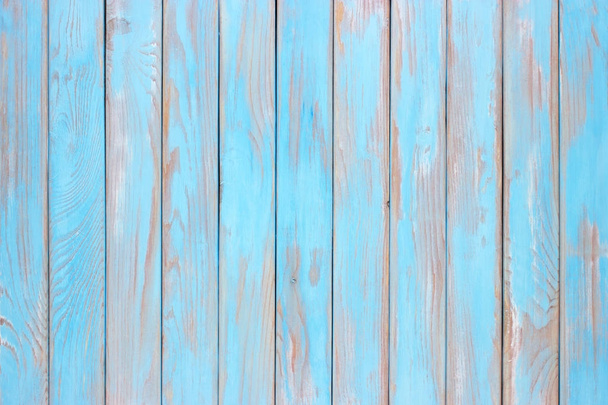 Tablero de madera antiguo. Escudo de madera azul
 - Foto, imagen
